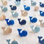 jolie broche bijou adorable baleine bleue en cuir upcyclé © du vent dans mes valises 5