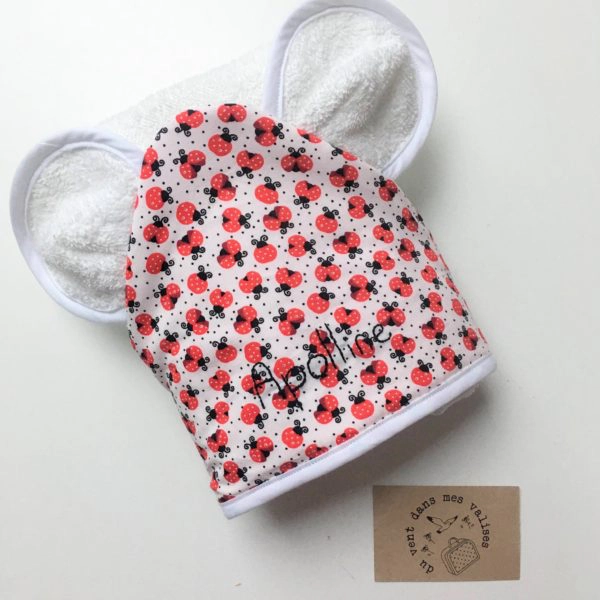 du vent dans mes valises - cape de bain à oreilles bébé motifs coccinelles made in France