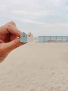jolie broche cabine de plage digue côte d'opale made in France © du vent dans mes valises 6