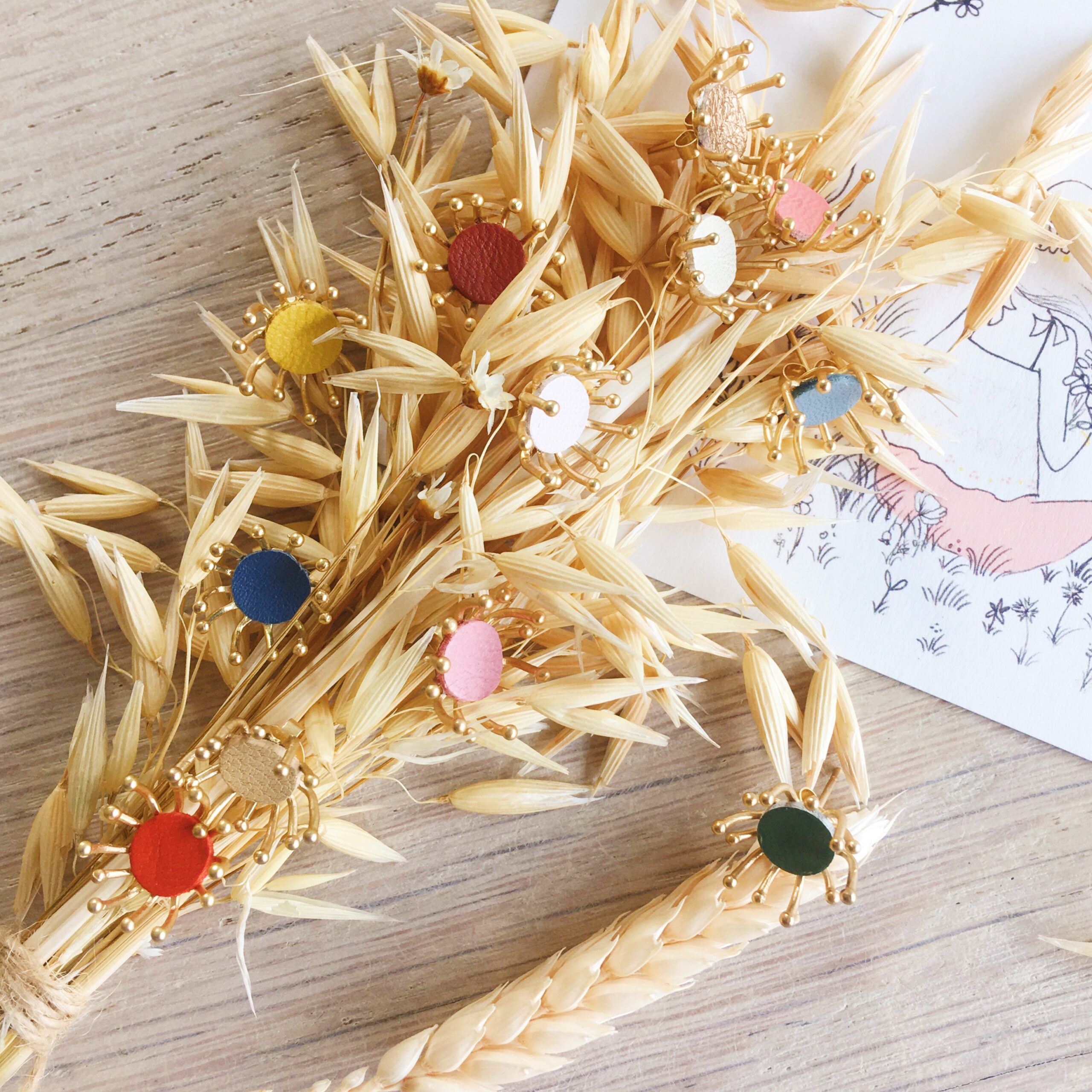 boucles bijoux d'oreilles florales aigrettes de pissenlit couleurs moissons dorées made in France - du vent dans mes valises