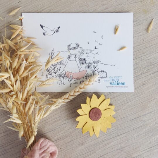 broche-florale-boheme-chic-tournesol-made-in-France-en-cuir-du-vent-dans-mes-valises