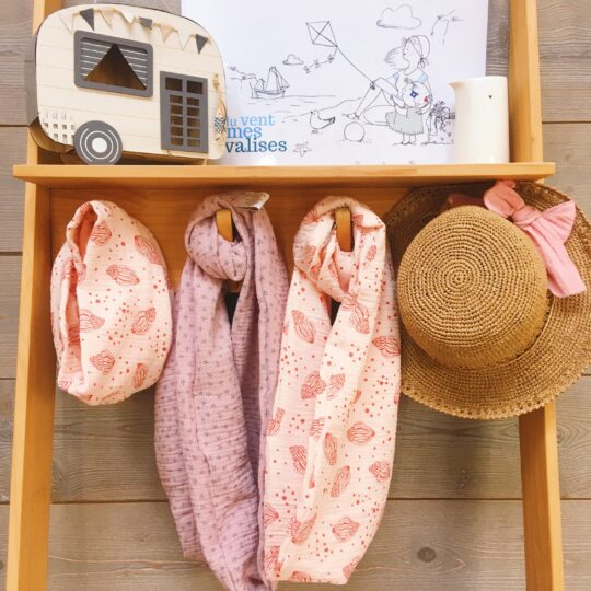 snoods femmes et filles motifs bord de mer avec imprimés coquillages et étoiles de mer, rose, saumon et terracotta - du vent dans mes valises