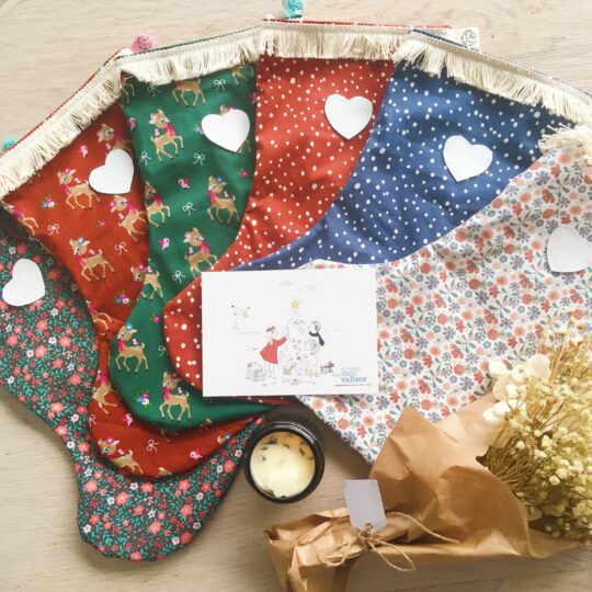 chaussettes de Noël et botte de fleurs séchées fabrication made in France pour un Noël floral et bohème chic - du vent dans mes valises