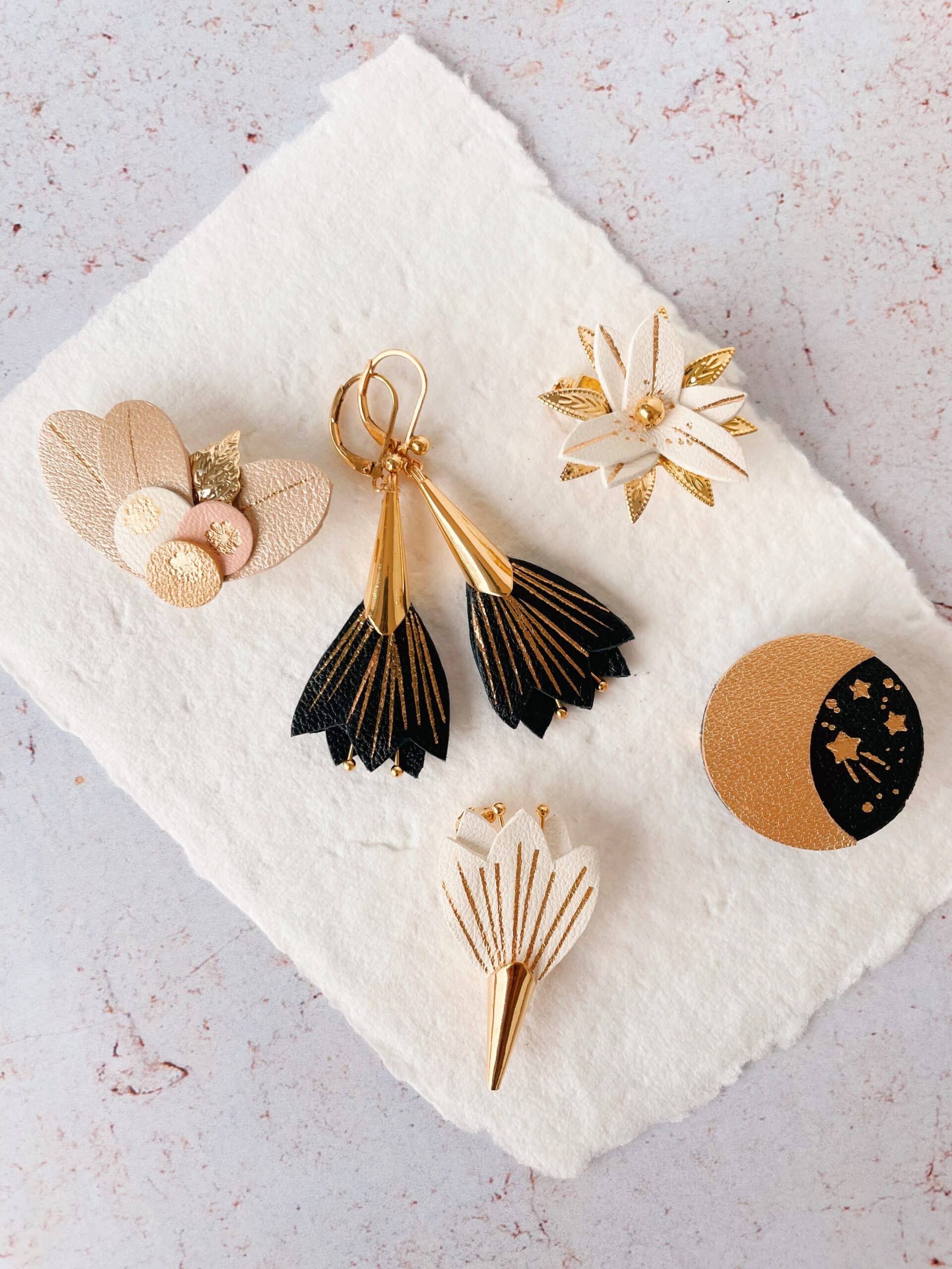 La nuit étoilée broche poétique en cuir recyclé du vent dans