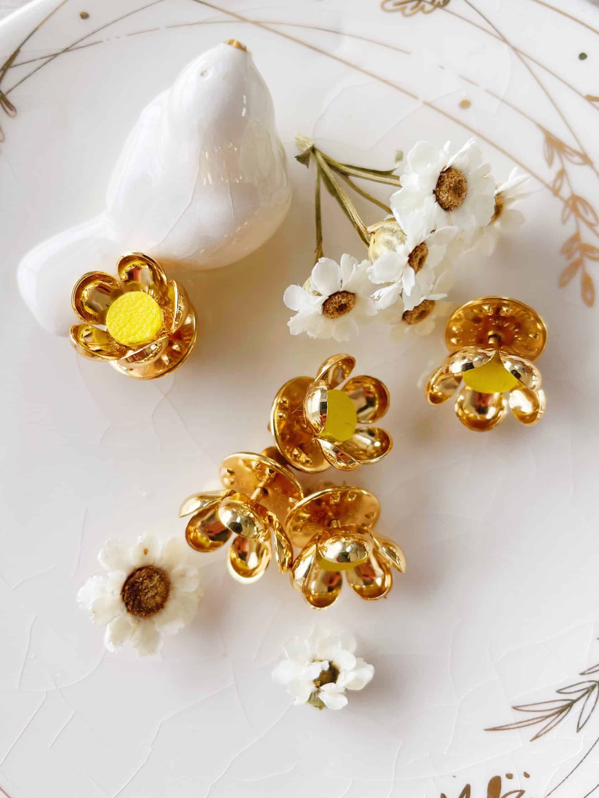 bijoux fleurs mariage laiton doré or fin et cuir upcyclé fabrication artisanale française © du vent dans mes valises 3