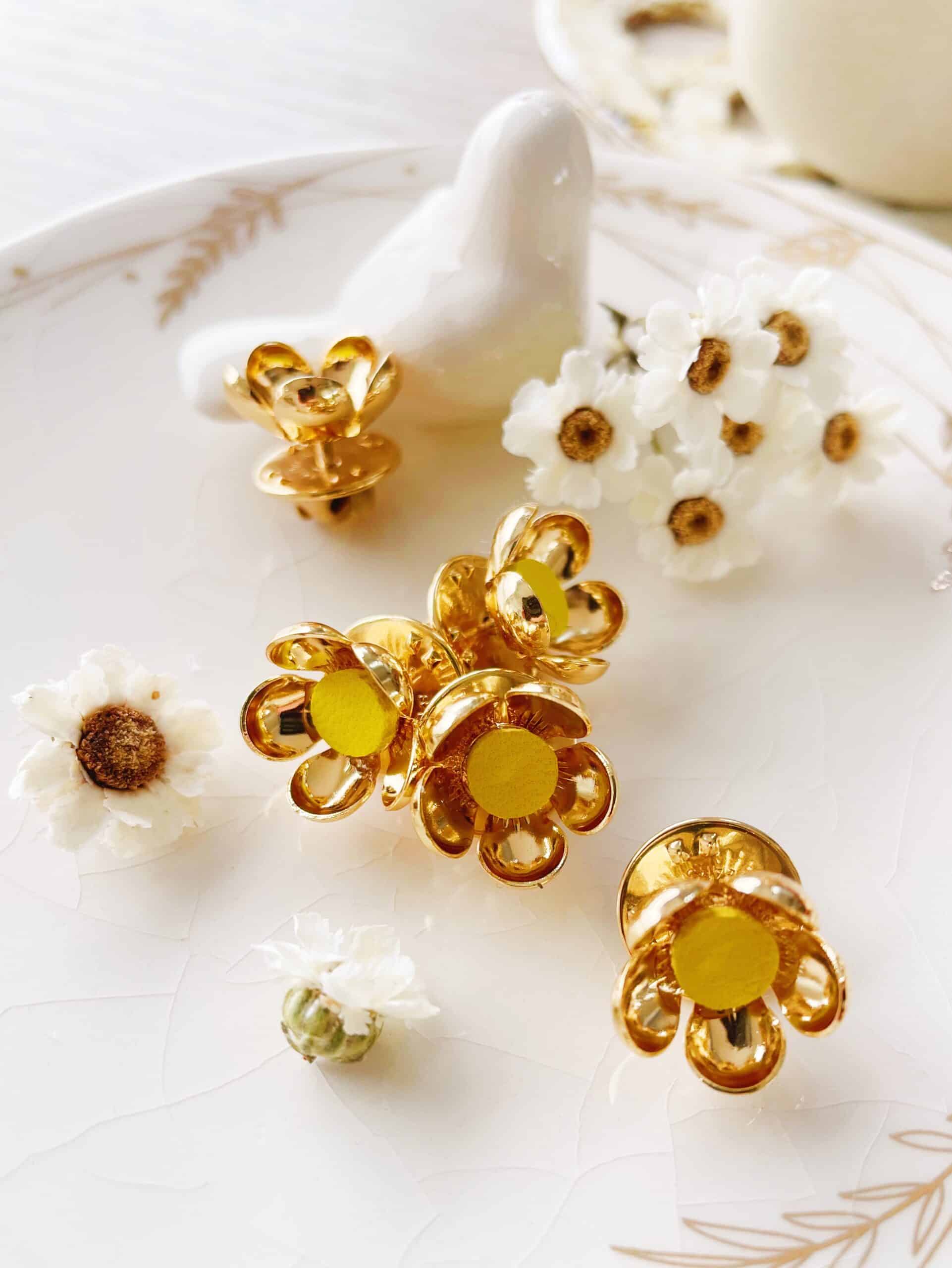 bijoux fleurs mariage laiton doré or fin et cuir upcyclé fabrication artisanale française © du vent dans mes valises 6