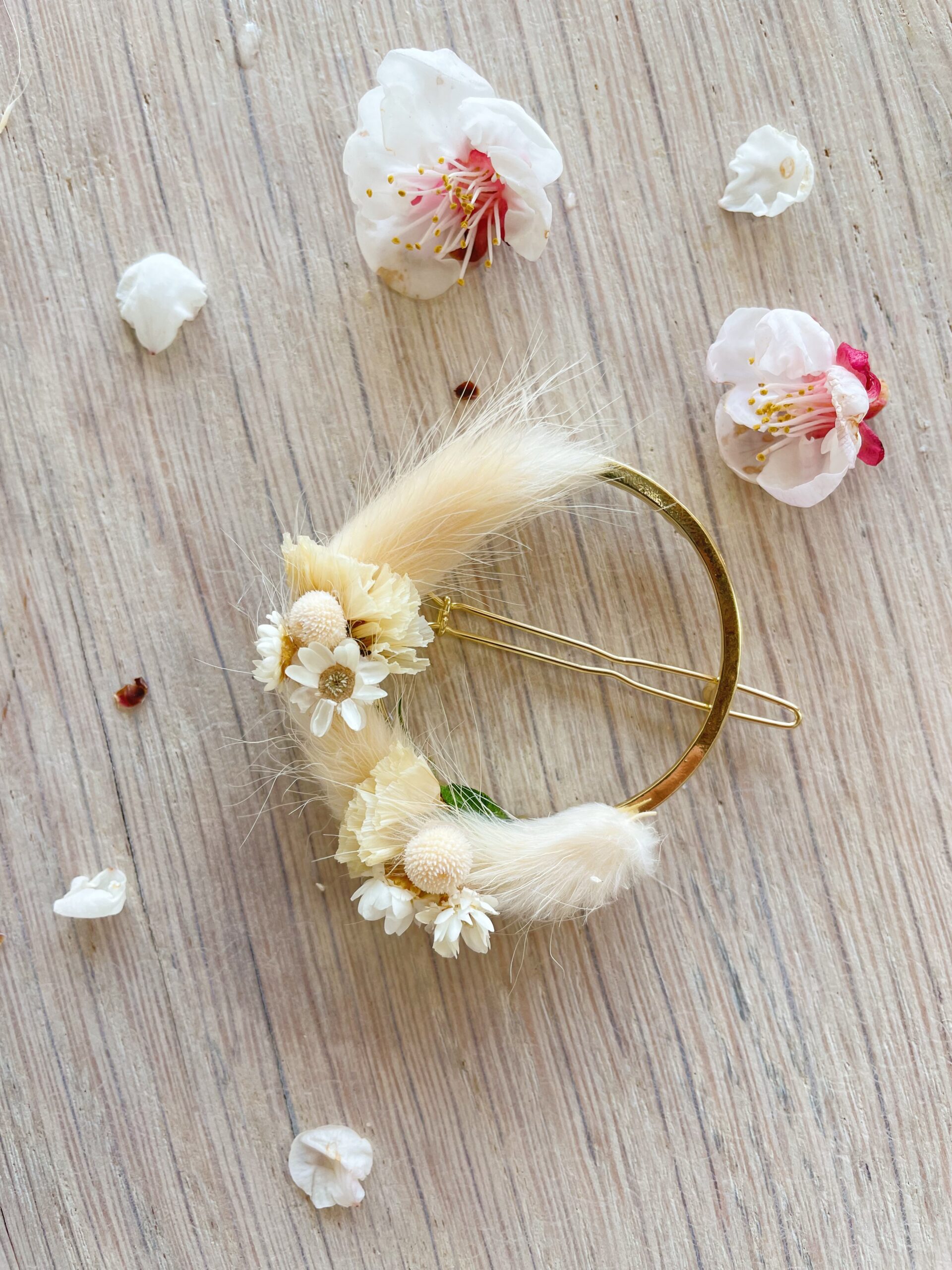 barrette fleurs séchées accessoires cheveux chics bijou floral coiffures femme mariage - du vent dans mes valises1