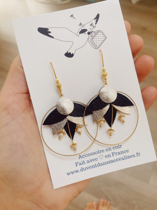 boucles d'oreilles pendantes pétales fleurs colchiques élégantes bijou floral en cuir made in France © du vent dans mes valises 9