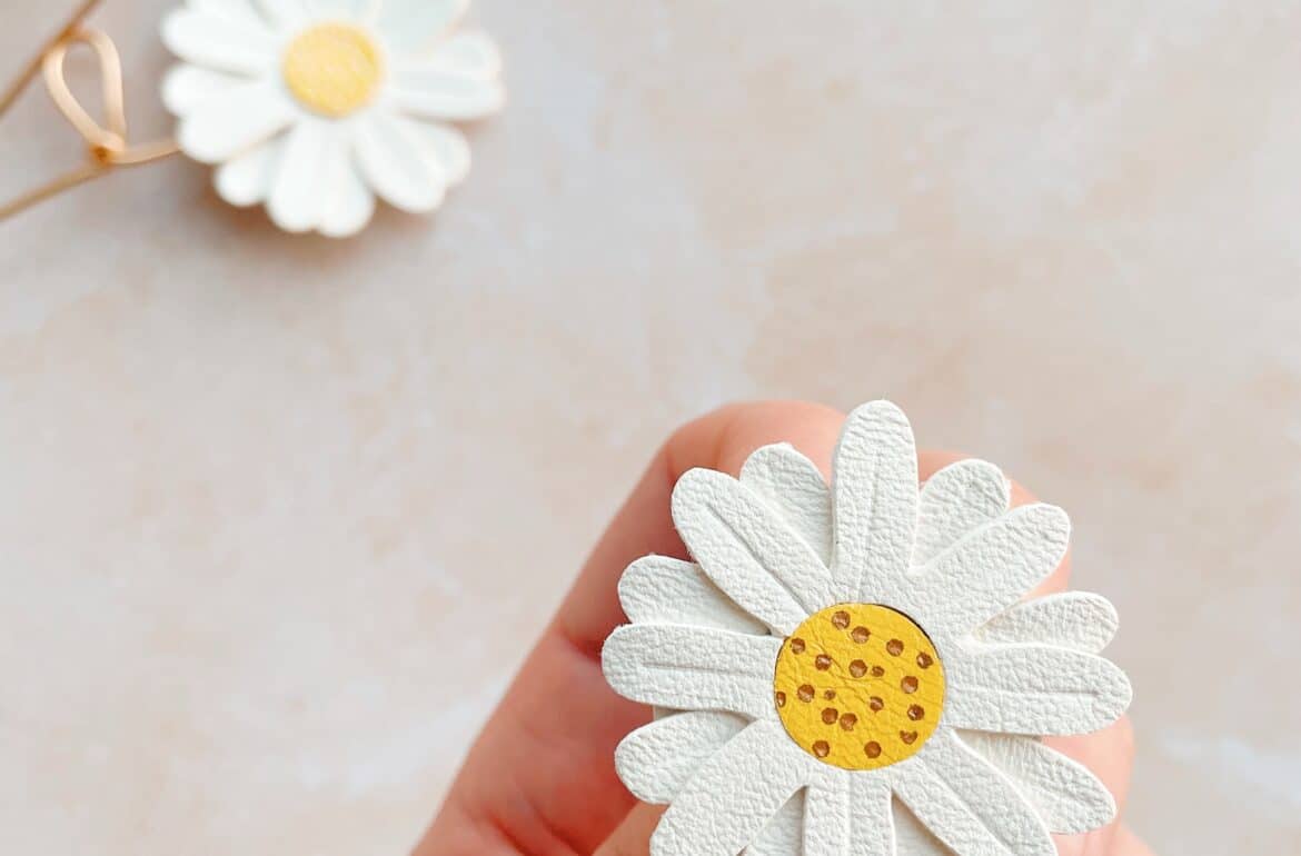 Broche marguerite bijou floral