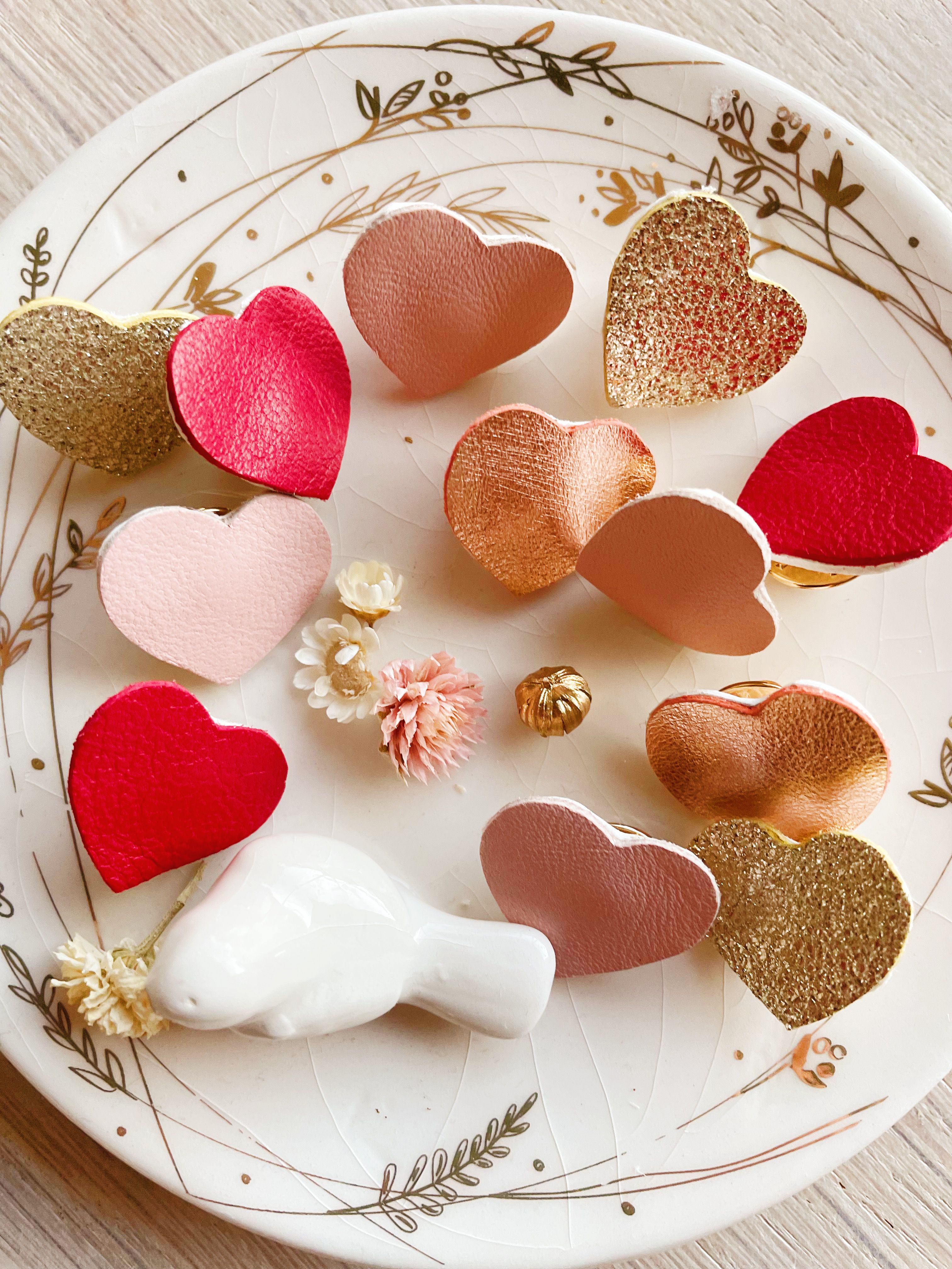 pin's joli petit coeur rouge or rose poudre ivoire doré mariage et cadeau témoin femme © du vent dans mes valises 15