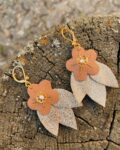 boucles d'oreilles pendantes dormeuses avec fleurs bijou floral made in France © du vent dans mes valises 24 1