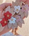 boucles-doreilles-pendantes-dormeuses-avec-fleurs-bijou-floral-made-in-France-©-du-vent-dans-mes-valises 30