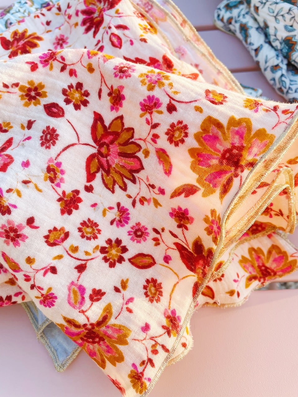 joli foulard bohème en coton imprimé fleuri fleurs perses indiennes blockprinted fabrication française ©duventdansmesvalises 15