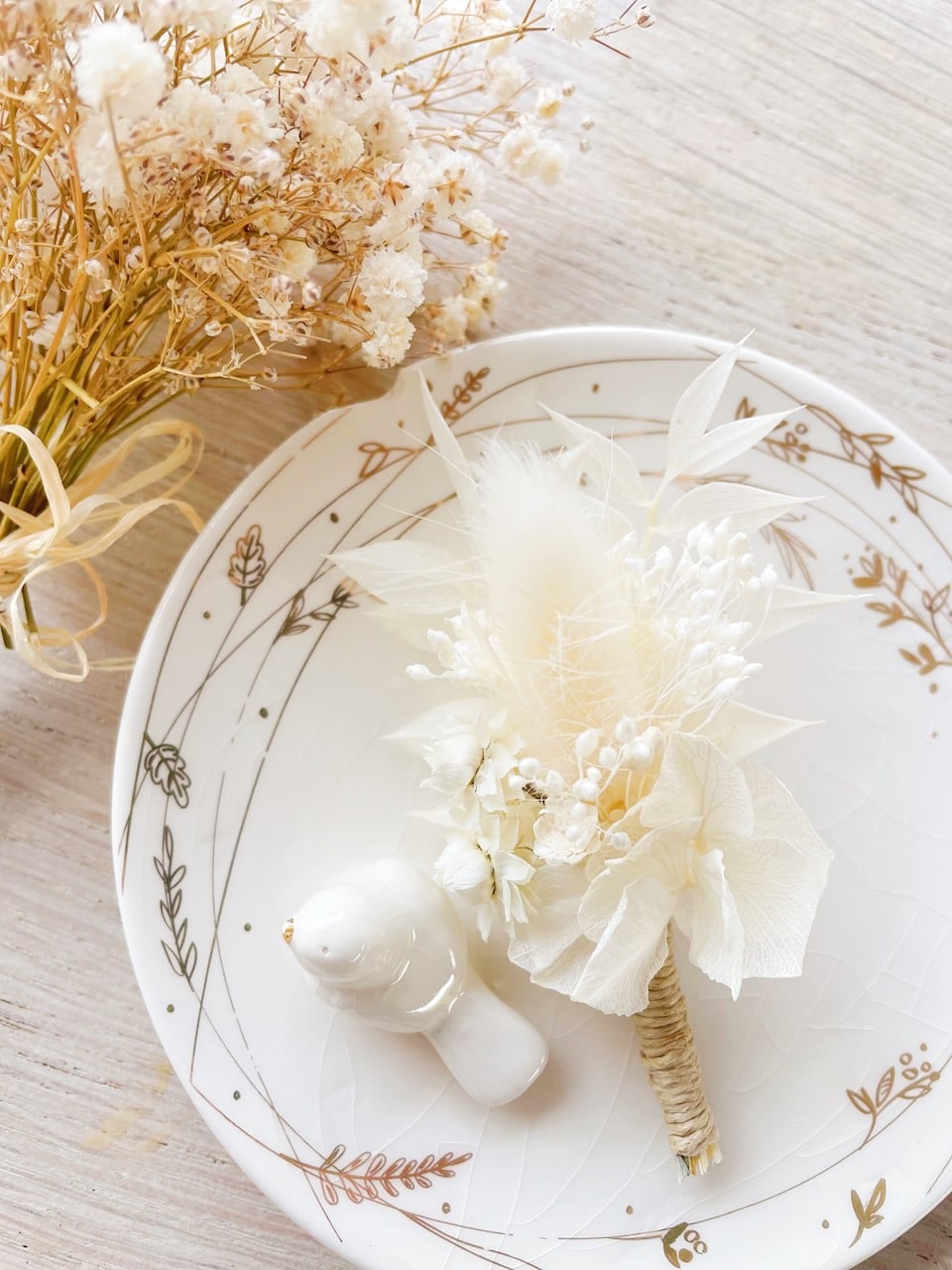 boutonnière en fleurs séchées broche bijou floral mariage et cérémonie civile © du vent dans mes valises 2