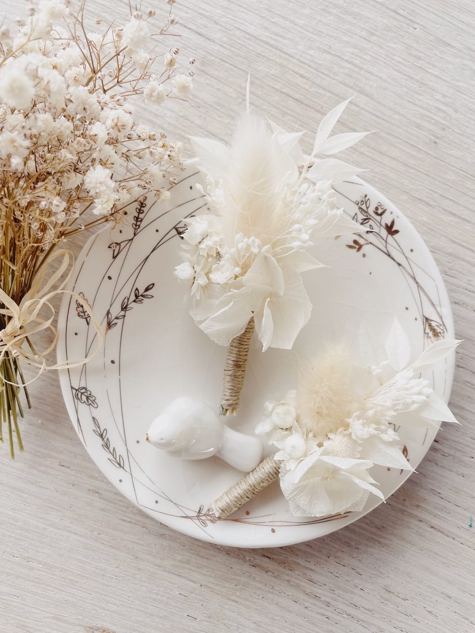 boutonnière en fleurs séchées broche bijou floral mariage et cérémonie civile © du vent dans mes valises 4