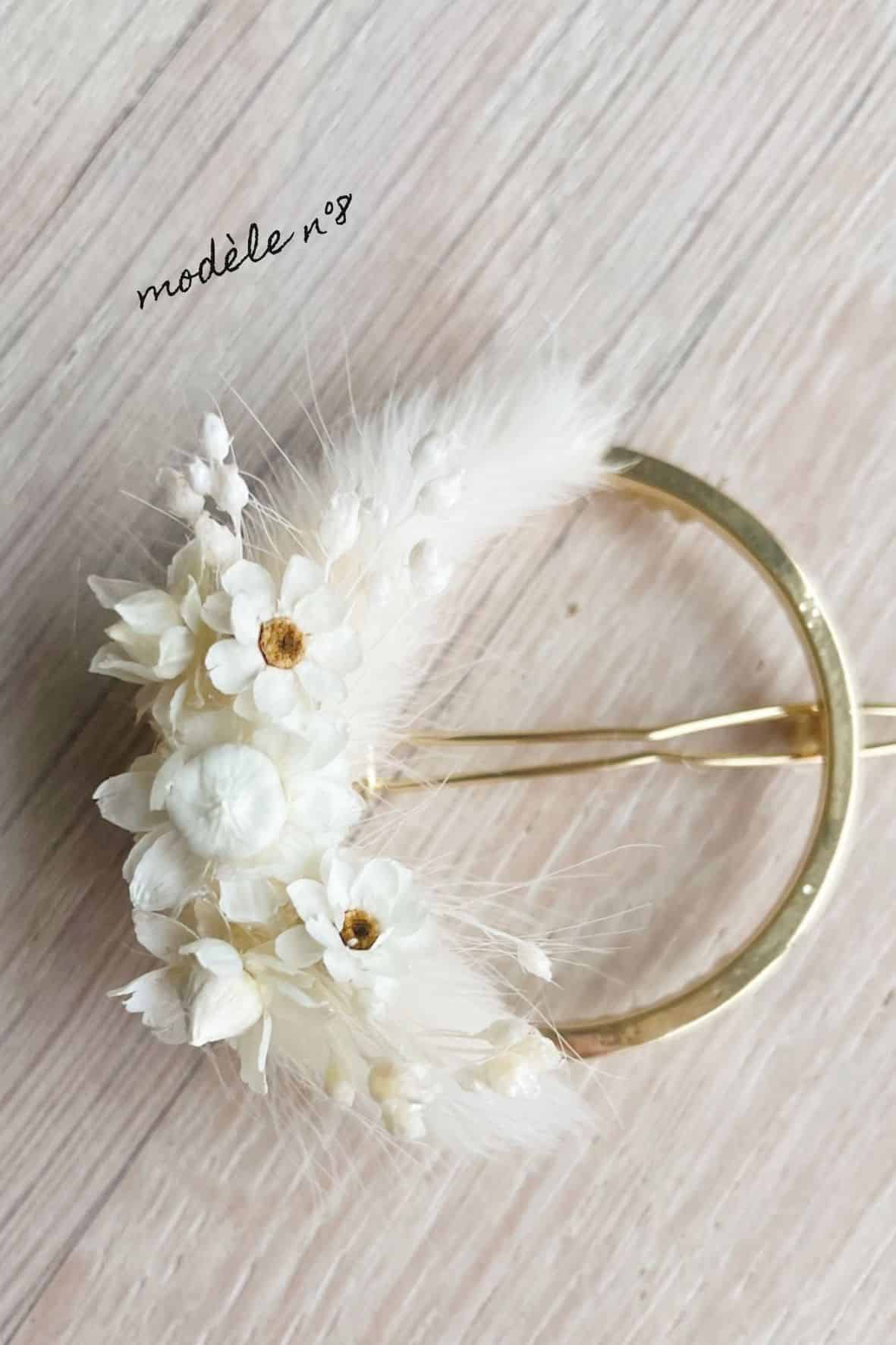 pince fleurie avec fleurs séchées pour mariage cérémonie civile accessoire bohème chic © du vent dans mes valises 17
