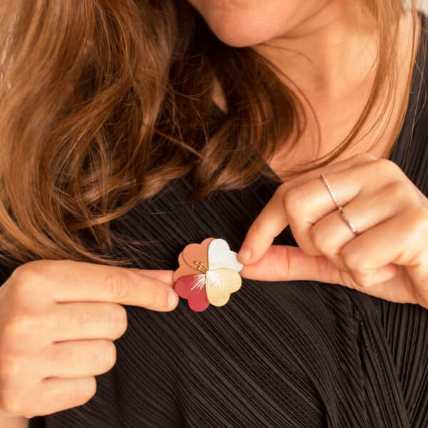 broche bijoux fleur de pensée en cuir recyclé made in France