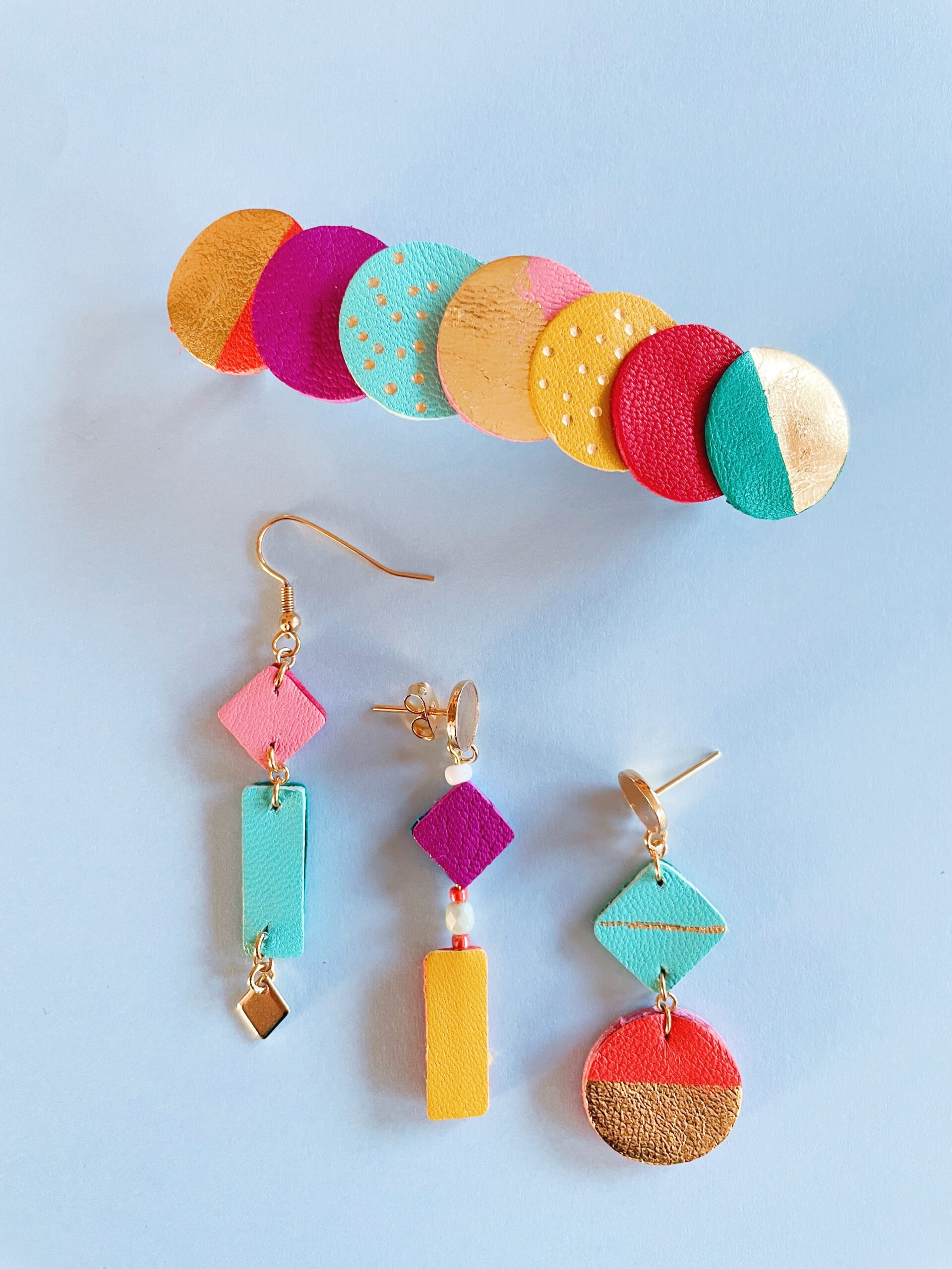 Processed with VSCO with al3pro preset Atelier créatif sur la Côte d'Opale près de Wissant, Wimereux, Boulogne sur mer, Le Touquet, Hardelot, Cap Blanc Nez . Réalisez votre bijou élégant et raffiné à partir de cuir surcyclé dans l'atelier d'un artisan d'art.