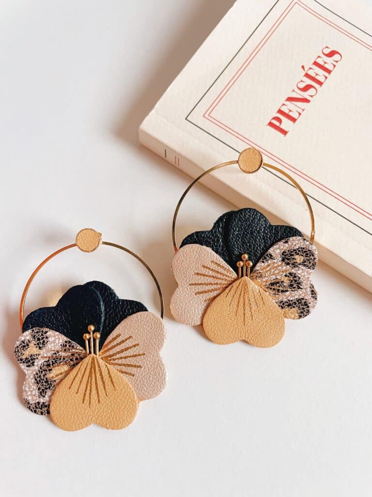 Boucles D'oreilles Pendantes Michal Negrin - Clips Or Lumineux - Occasion - Pierre Dorée