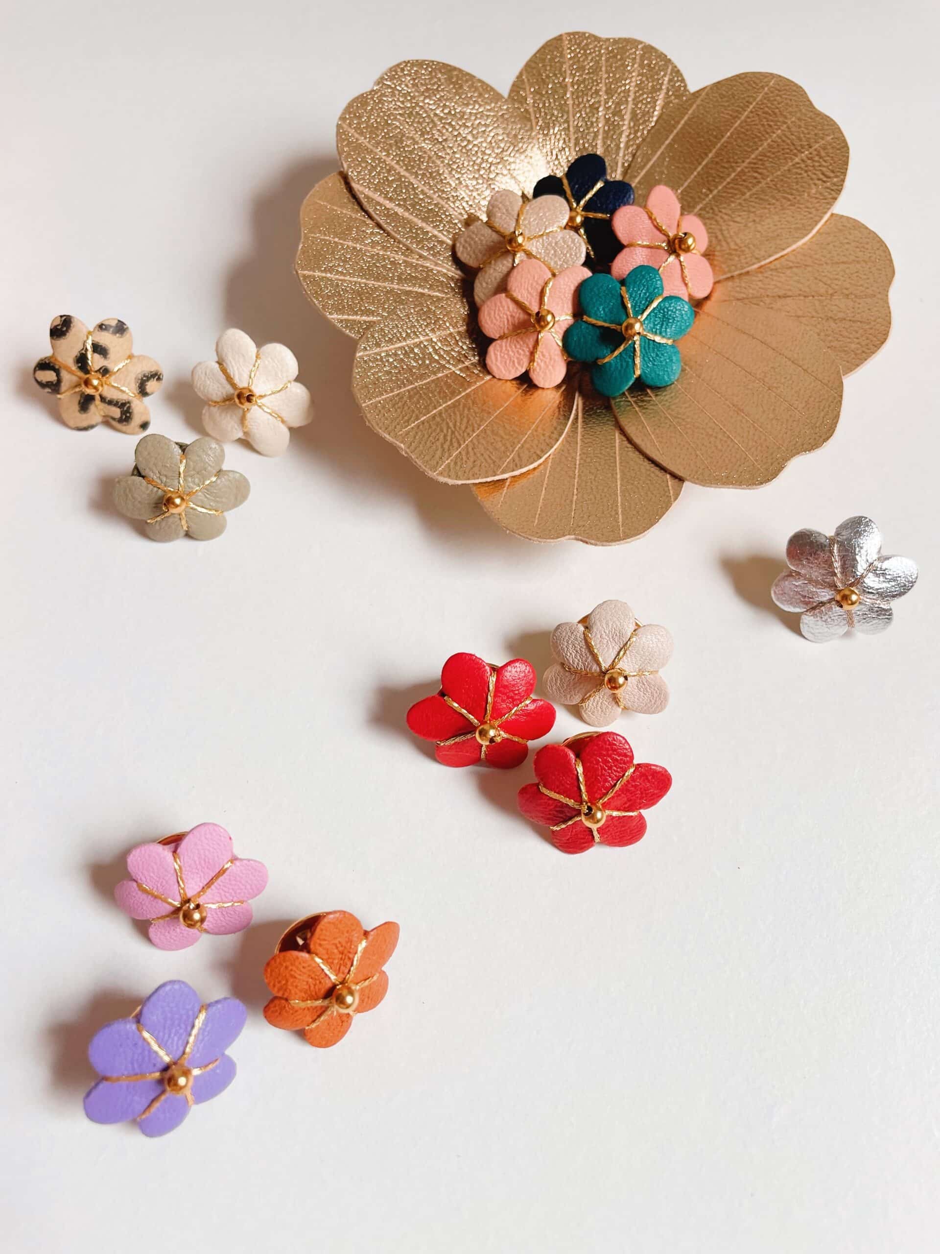 Pin’s Fleur de Bohème brodé à la main en cuir surcyclé