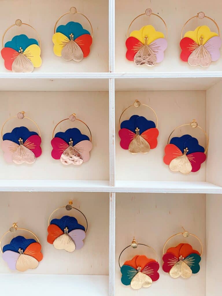 Boucles d'oreilles pensées, trésors d'atelier © du vent dans mes valises Modèles A B C D E F