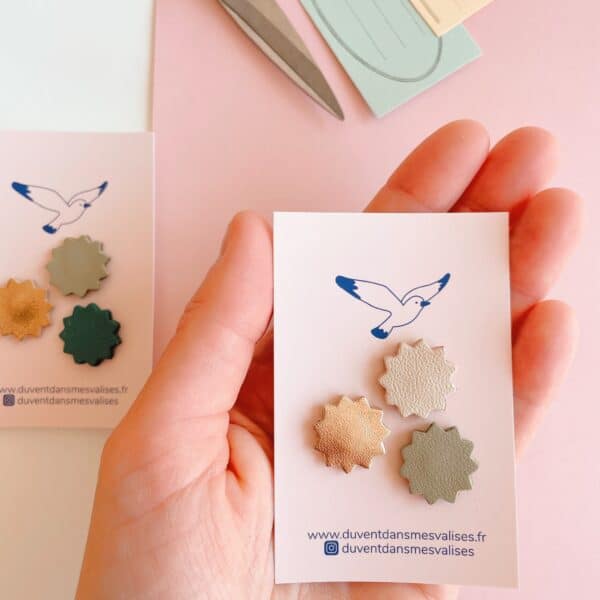 Set de 3 pin’s gommettes couleurs actuelles et intemporelles, artisanaux en cuir surcyclé