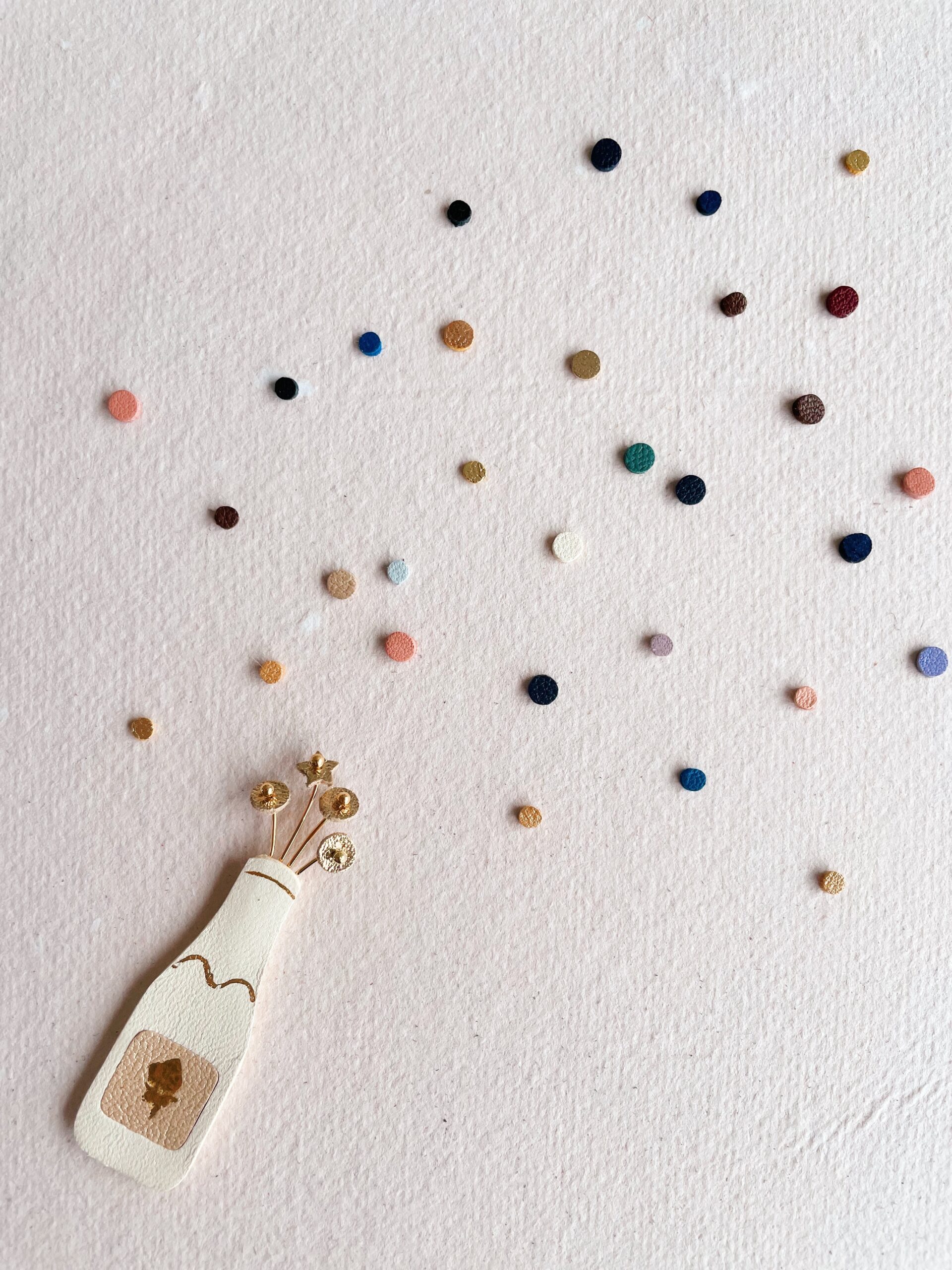 Broche pétillante façon bouteille de champagne artisanale – © Du vent dans mes valises 9