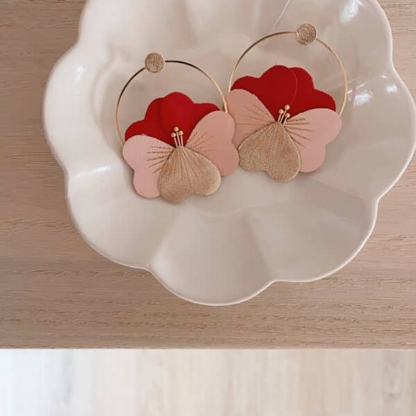 Boucles d'oreilles pensées rouge tomate, rose poudré, rose saumoné, doré