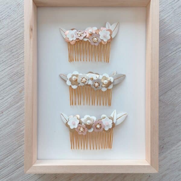 Peigne Corolles : trois variantes ivoire lin doré, ivoire doré rose poudré, ivoire lin or rose, bijou de cheveux fait main
