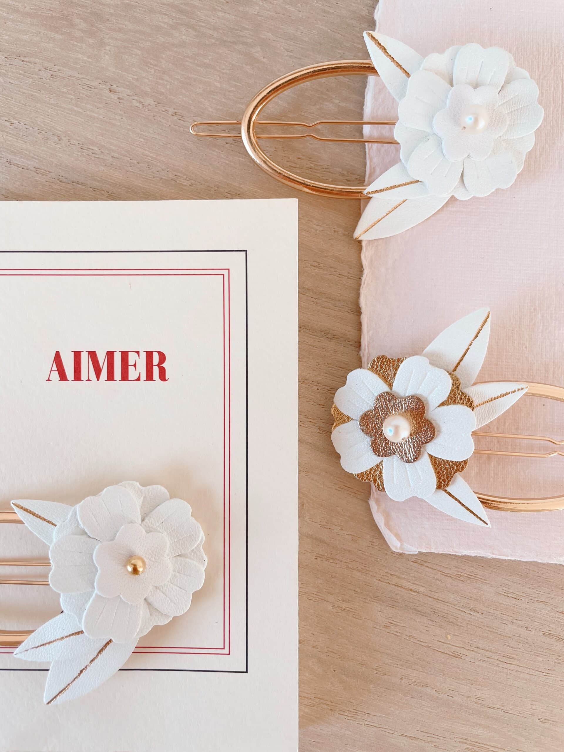 Pinces Flore fleurs de cheveux ivoire, variantes perle eau douce, perle laiton doré, ivoire et or